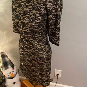 Eliza J Formal Dress Size 4 Black and Gold-Perfect fir Christmas Party/New Year